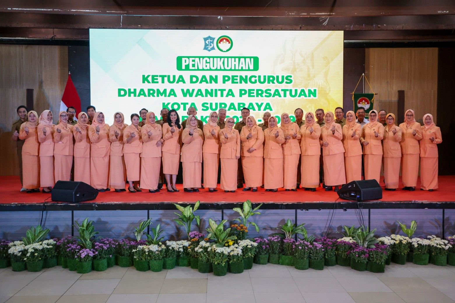 Resmi Dikukuhkan, DWP Surabaya Diminta Menjaga Kesederhanaan ASN dan Hindari Flexing