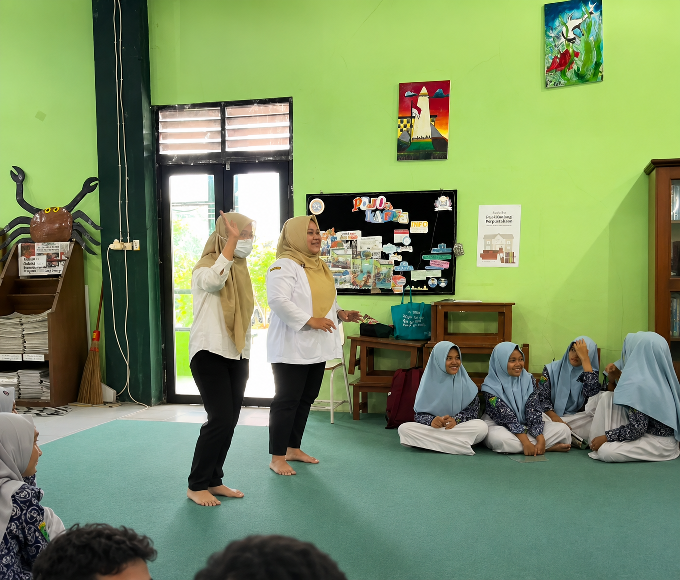 TRAUMA HEALING Kepada Siswa SMP Negeri 60 Surabaya oleh Tim puspaga