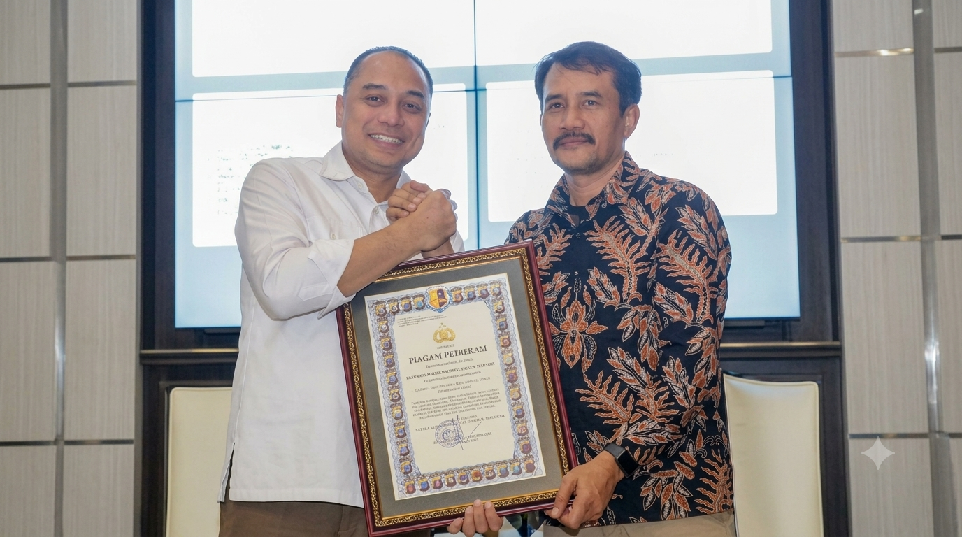 Sinergi Dengan Densus 88 Lindungi Anak dari Radikalisme, Wali Kota Eri Terima Penghargaan Kapolri
